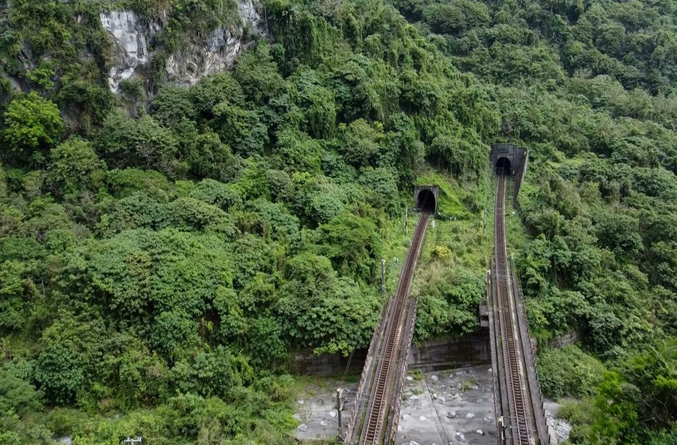 北廻鐡路車站與隧道工程