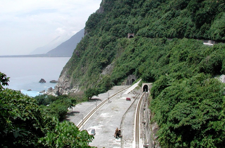 北廻鐡路車站與隧道工程