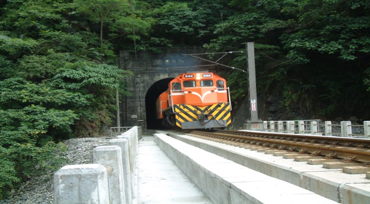 北迴鐵路電氣化道碴工程