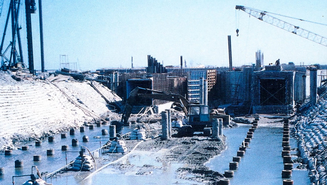 十四項基本建設台中火力發電廠抽水機房工程