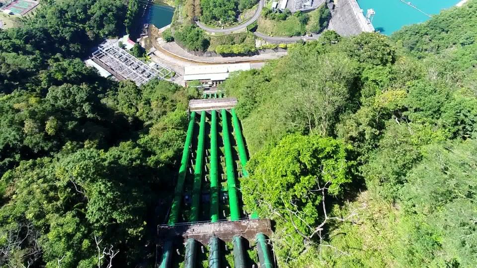 濁水溪流域門牌潭電廠(現稱大觀一廠)壓力鋼管及開關廠俯瞰