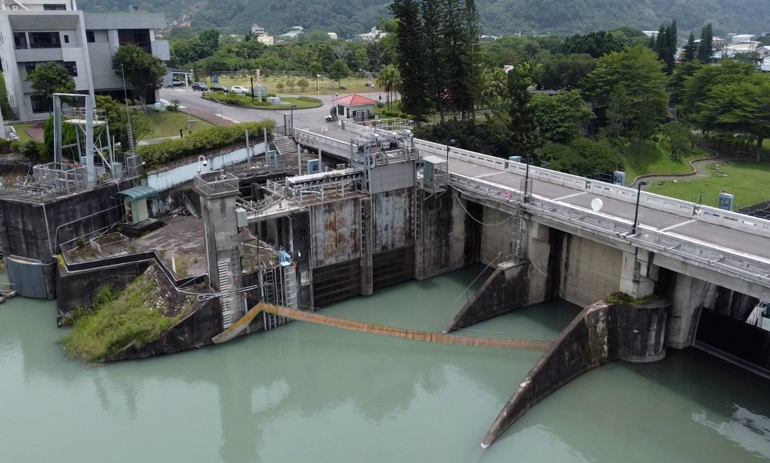 大台中地區公共給水豐原淨水場水源石岡壩進水口