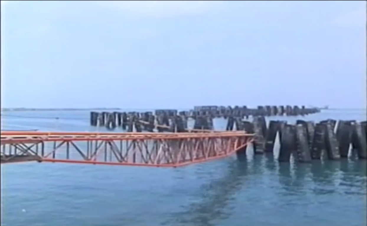 中油液化天然氣碼頭建港棧橋式卸氣碼頭卸氣平台施工