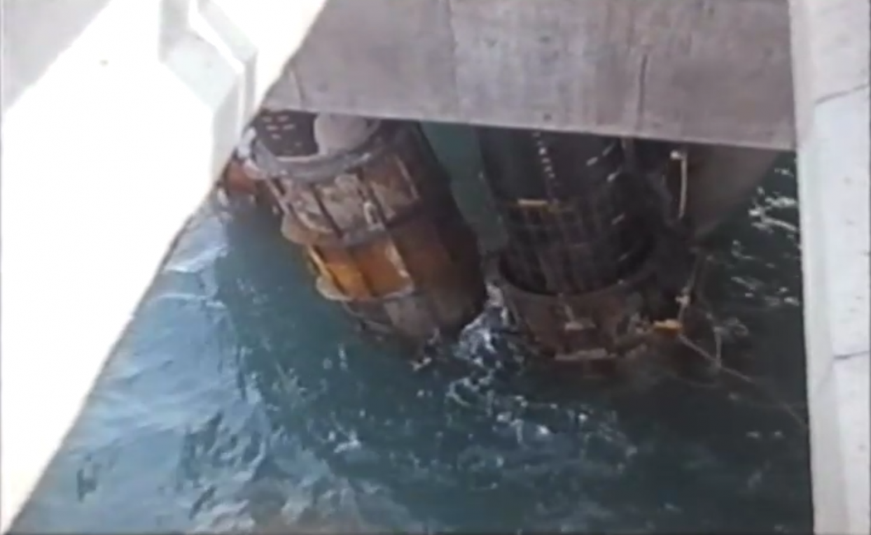中油液化天然氣碼頭建港棧橋式卸氣碼頭聯絡橋鋼管樁施工