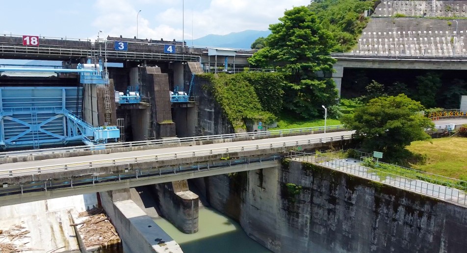 民國時代雲林地區公共給水供水集集攔河堰南岸排砂道