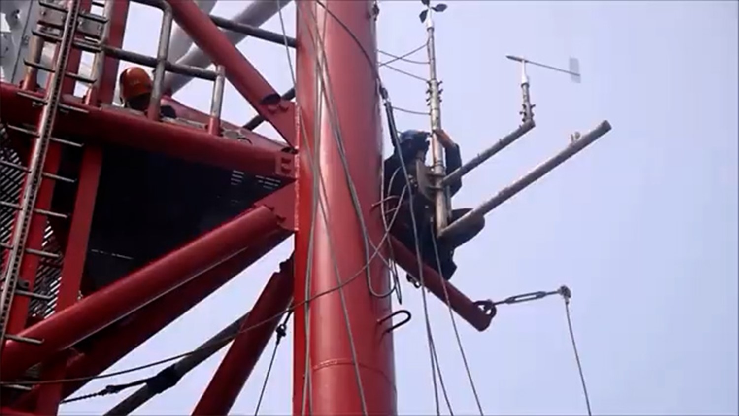 海氣象觀測塔量測儀器安裝