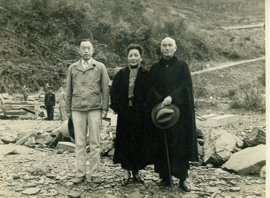 濁水溪流域霧社大壩復工總統蔣中正蒞臨視察(1956年)舊照