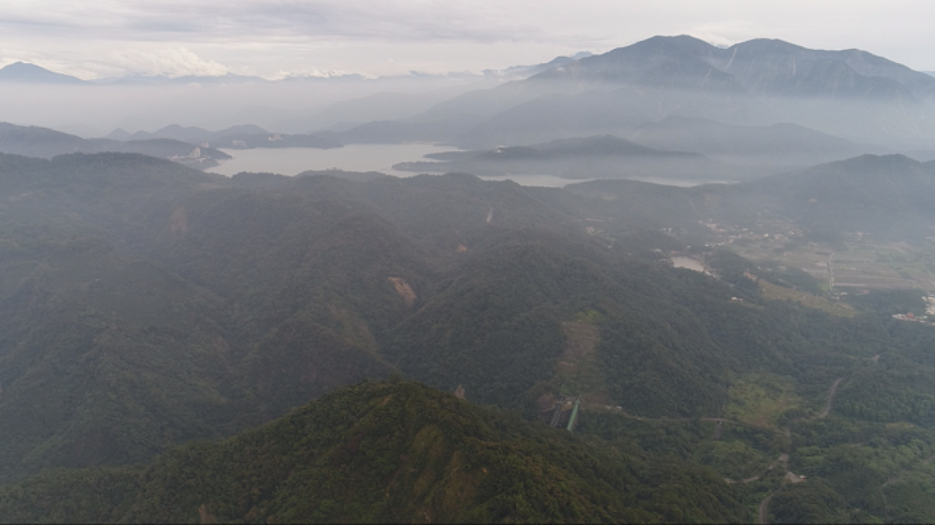 濁水溪流域日月潭明湖電廠在日月潭的進水口及引水隧道鳥瞰