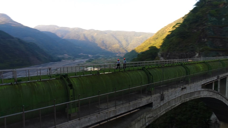 濁水溪流域新武界引水隧道過河段輸水鋼管拱橋