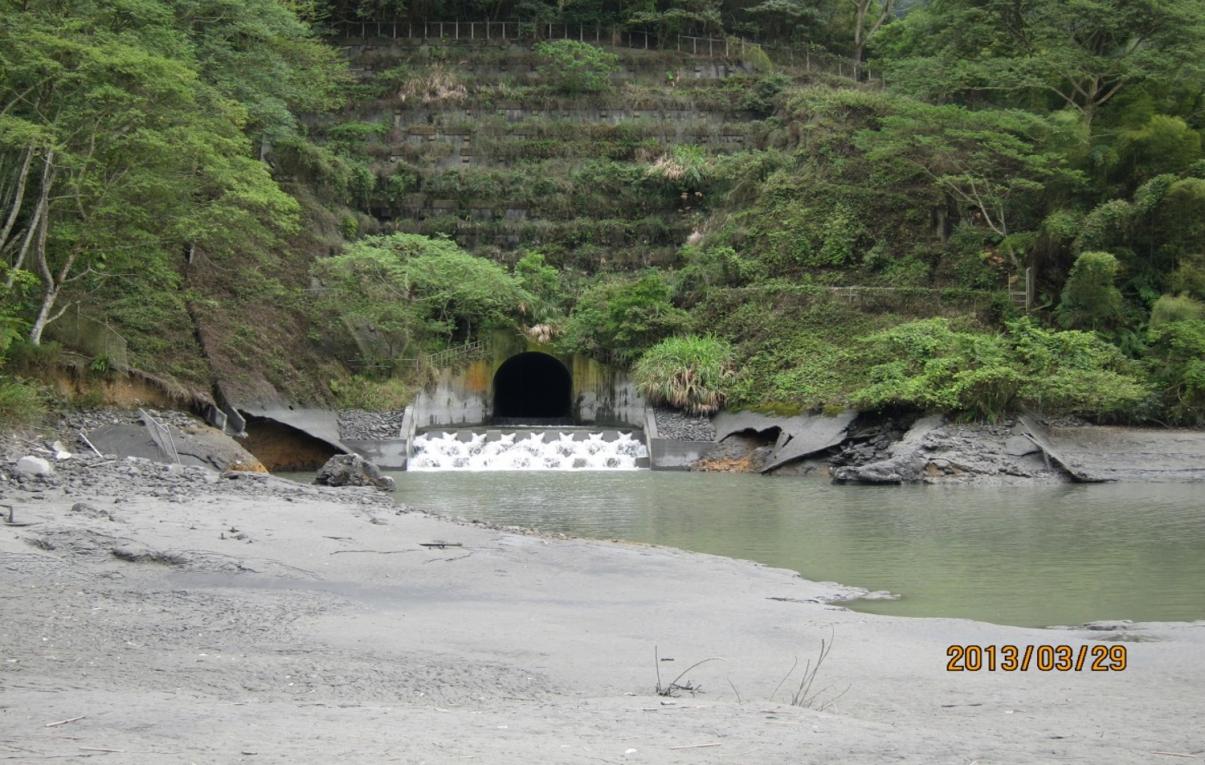 新武界引水隧道日月潭出水口竣工