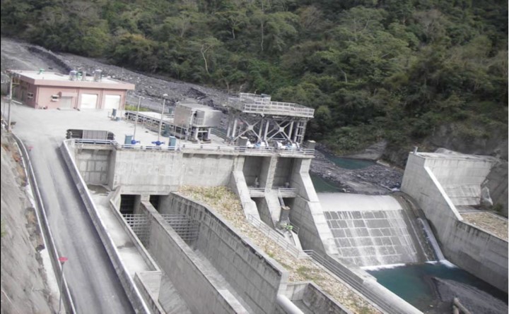 濁水溪流域新武界引水隧道計畫中的栗栖壩施工