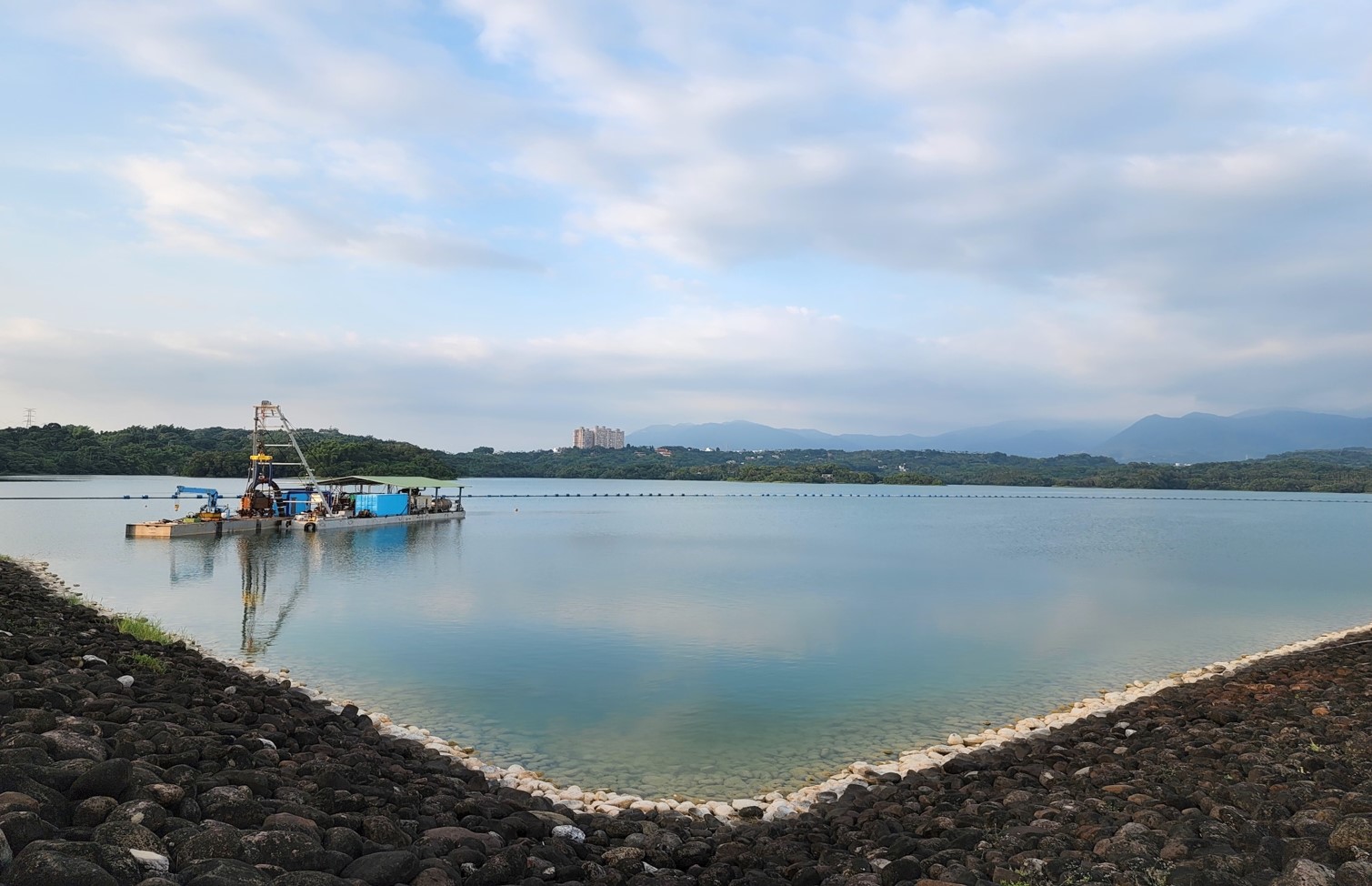 民國時代嘉義地區公共給水仁義潭水庫一景