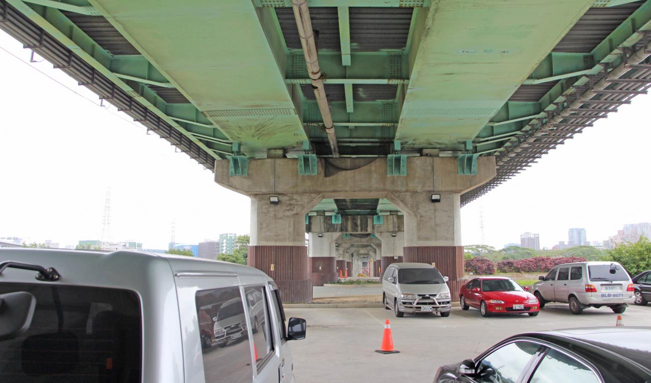 臺北市區鐵路地下化第三期工程「萬板專案」施工華翠大橋