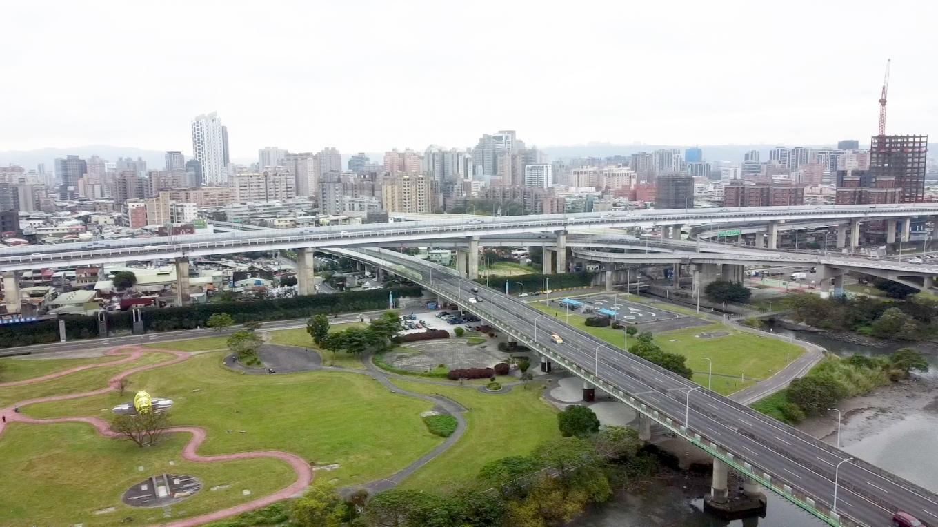 臺北市區鐵路地下化第三期工程「萬板專案」施工華翠大橋