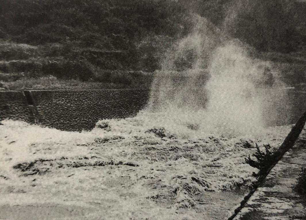 烏山頭水庫>烏山嶺隧道西口天井豎坑引水道出口：即貯水池入口