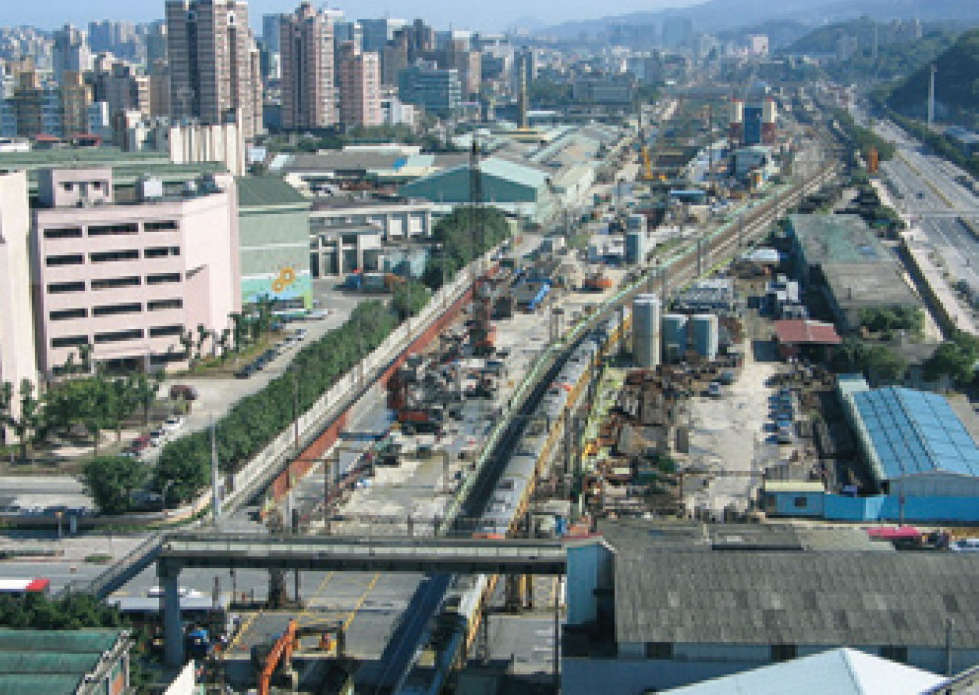 臺北市區車站鐵路地下化第四期東延南港工程「南港專案」南港車站地下化工程
