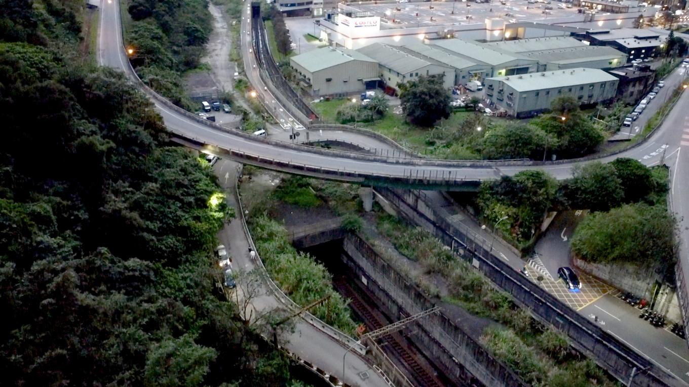 臺北市區車站鐵路地下化第四期東延南港工程「南港專案」汐止山岳隧道及引道