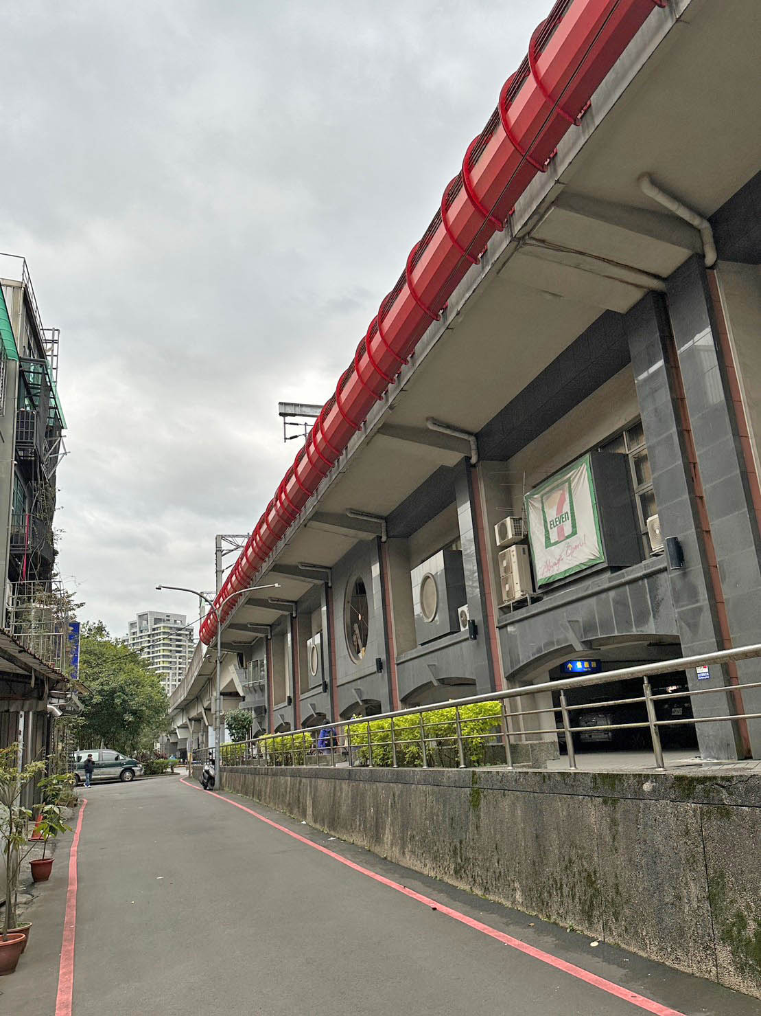 臺北市區車站鐵路地下化第四期東延南港工程「南港專案」汐止車站