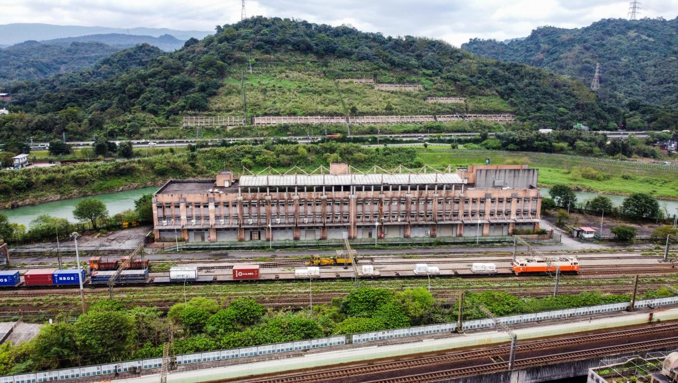 臺北市區車站鐵路地下化第四期東延南港工程「南港專案」五堵貨場