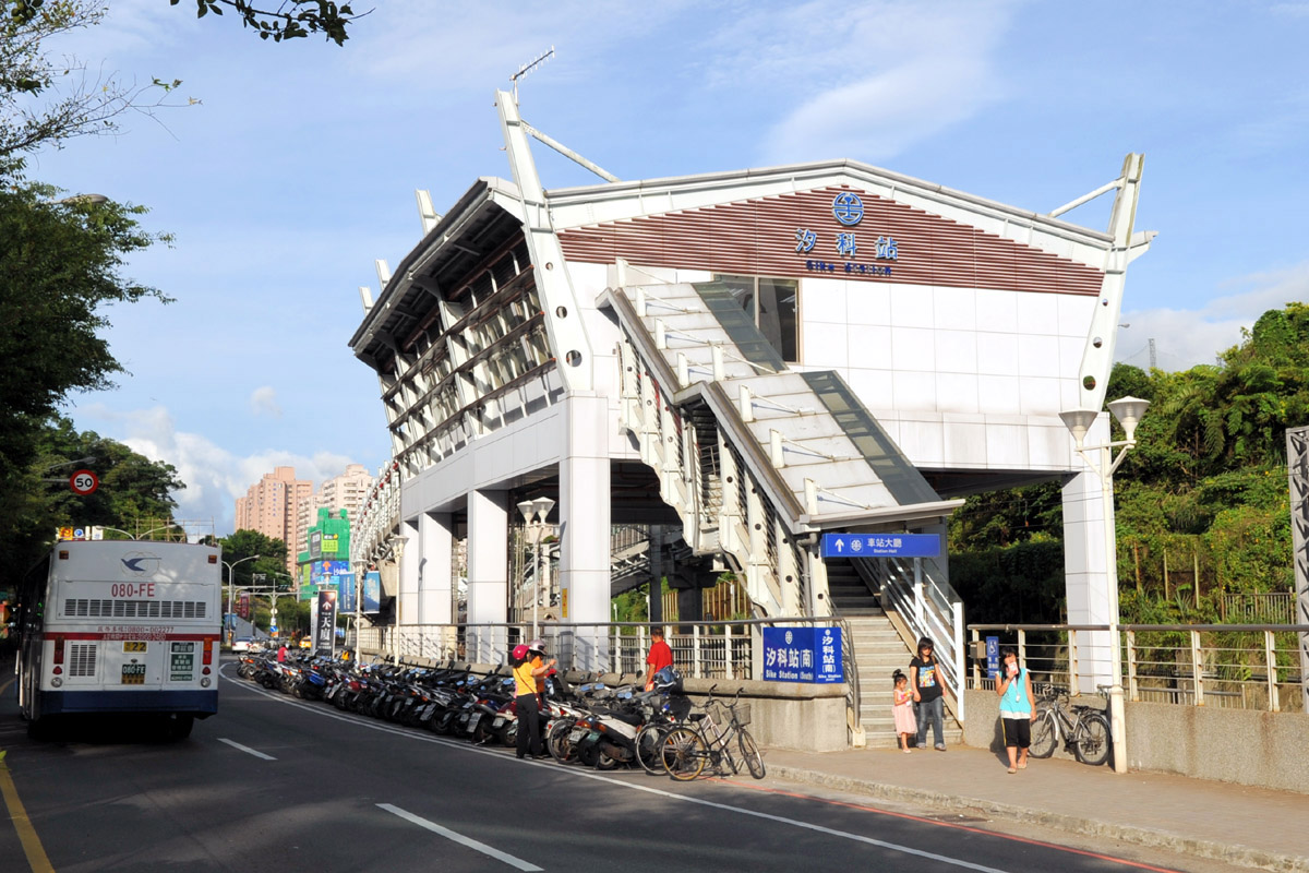 臺北市區車站鐵路地下化第四期東延南港工程「南港專案」汐科車站南站房