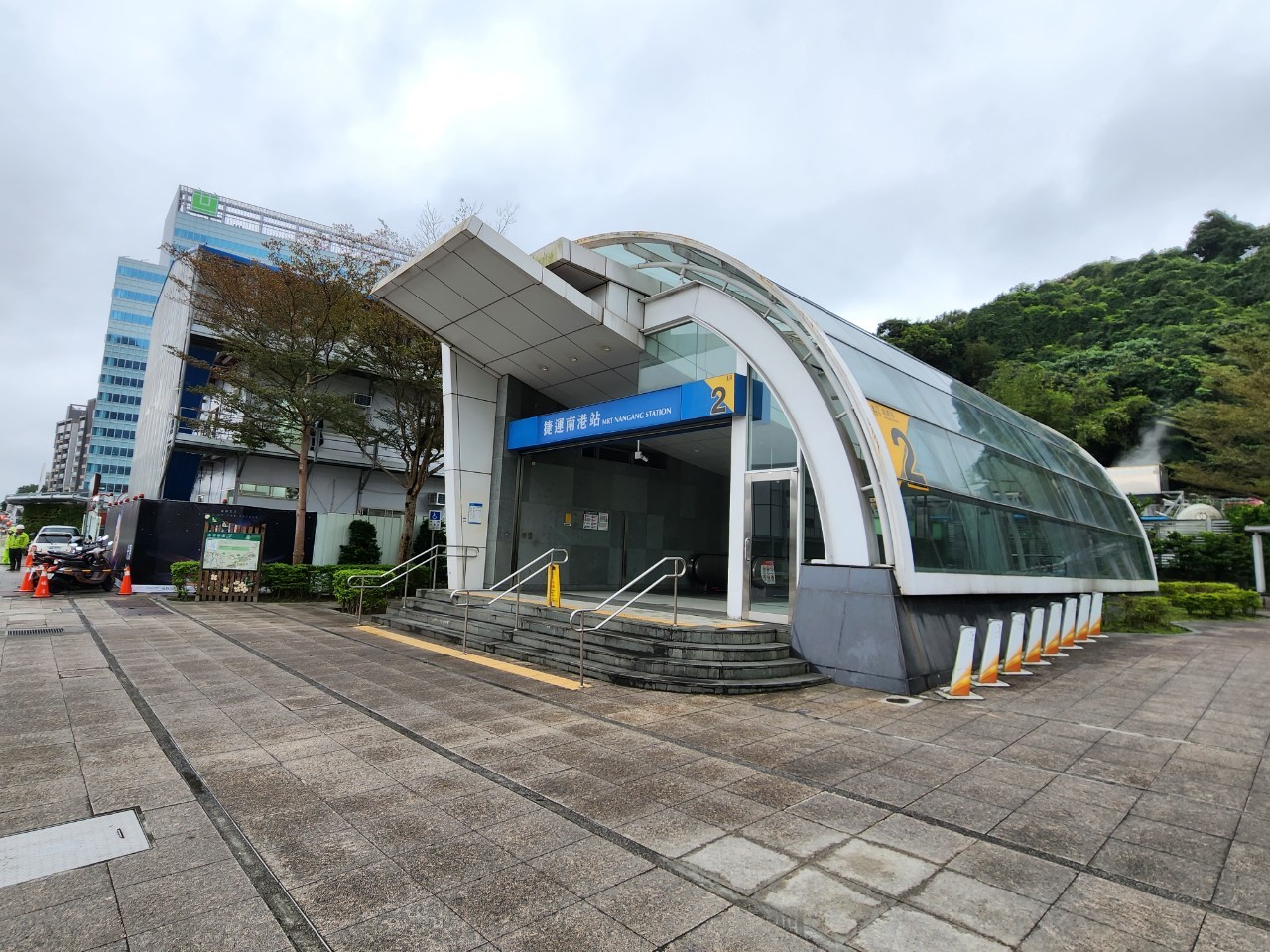 臺北市區車站鐵路地下化第四期東延南港工程「南港專案」南港捷運站