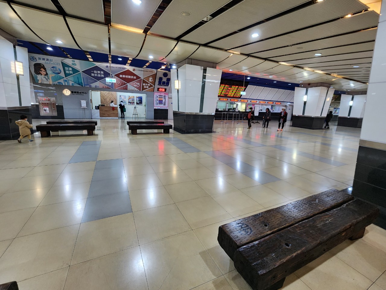 臺北市區車站鐵路地下化第四期東延南港工程「南港專案」新南港車站