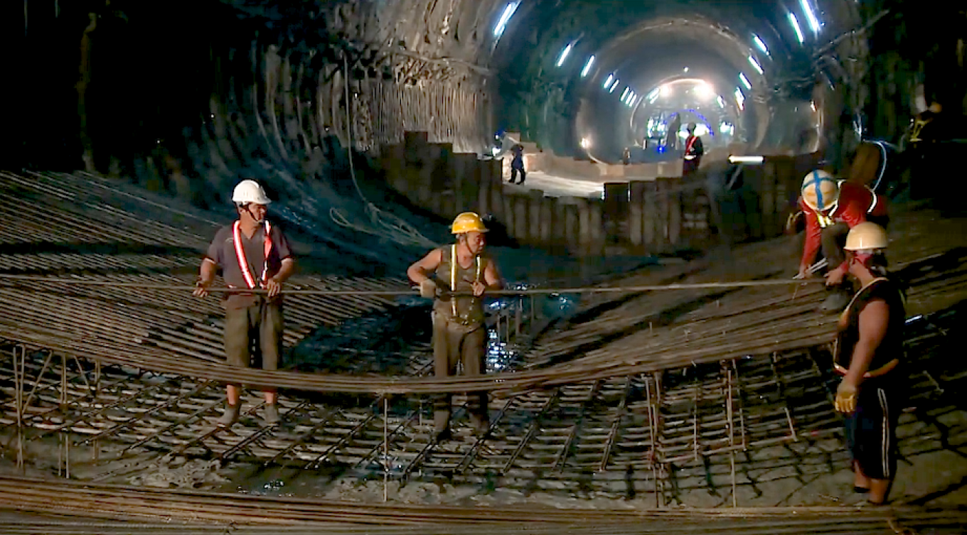花東線鐵路雙軌隧道工程新自強隧道仰拱襯砌施作