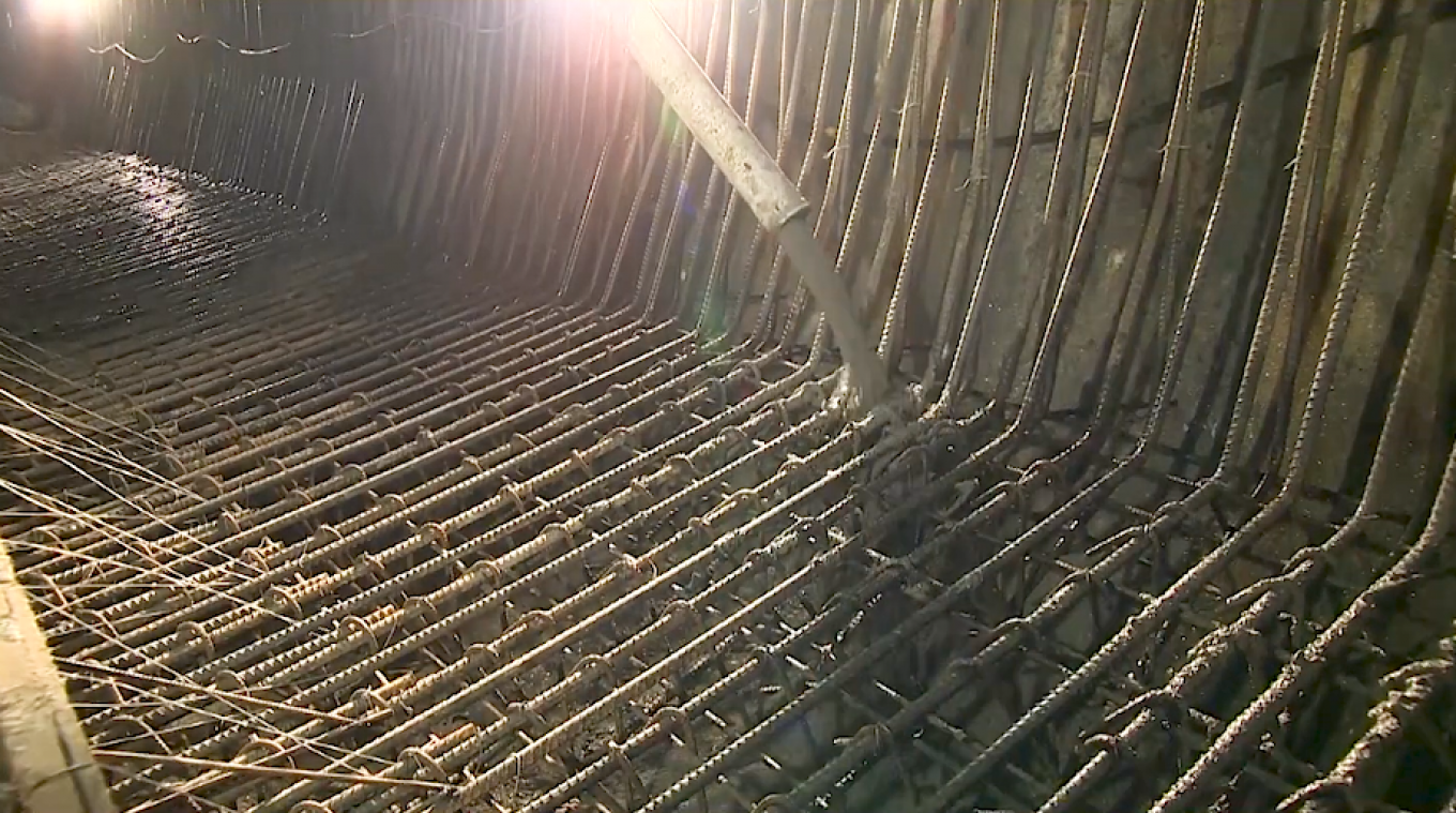 花東線鐵路雙軌隧道工程新自強隧道仰拱襯砌施作