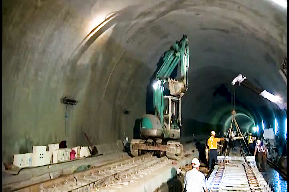 花東線鐵路雙軌隧道工程山里隧道土建工程施工