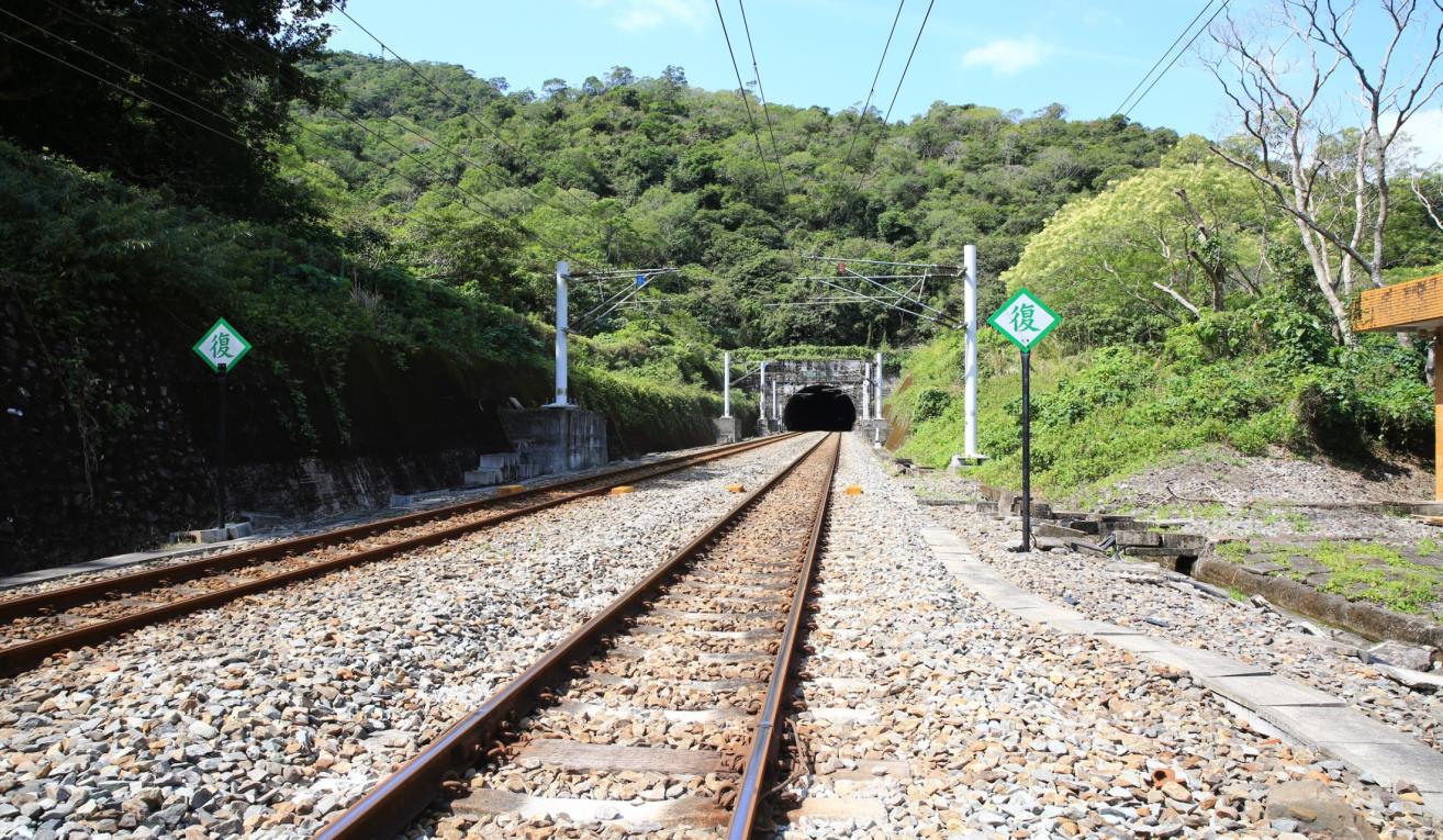 南迴鐵路電氣化南廻線中央隧道東口