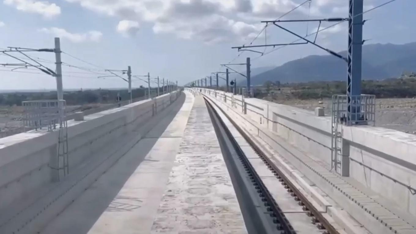 南迴鐵路電氣化南廻線新建雙軌利嘉溪橋工程施工