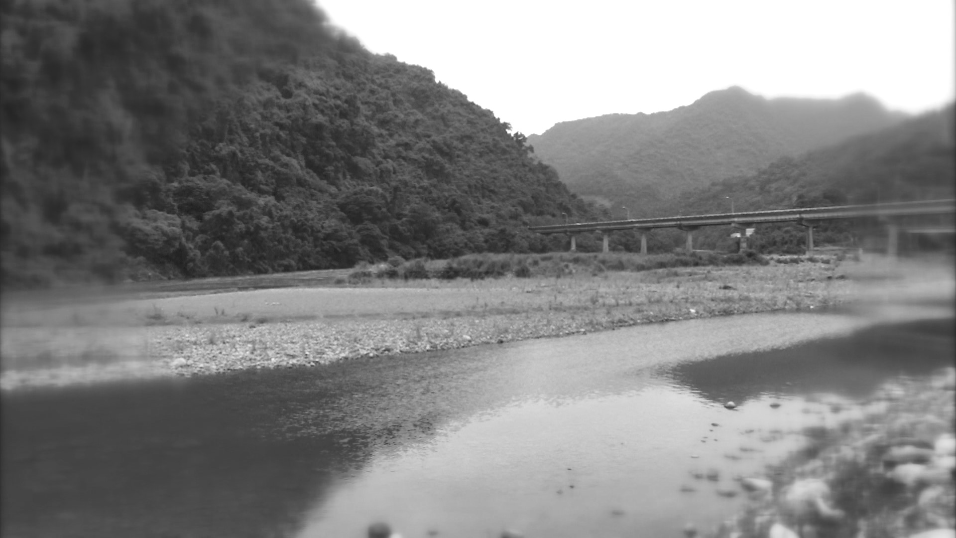 舊龜山電廠遺址處翡翠水庫入口的混凝土橋(一號橋)