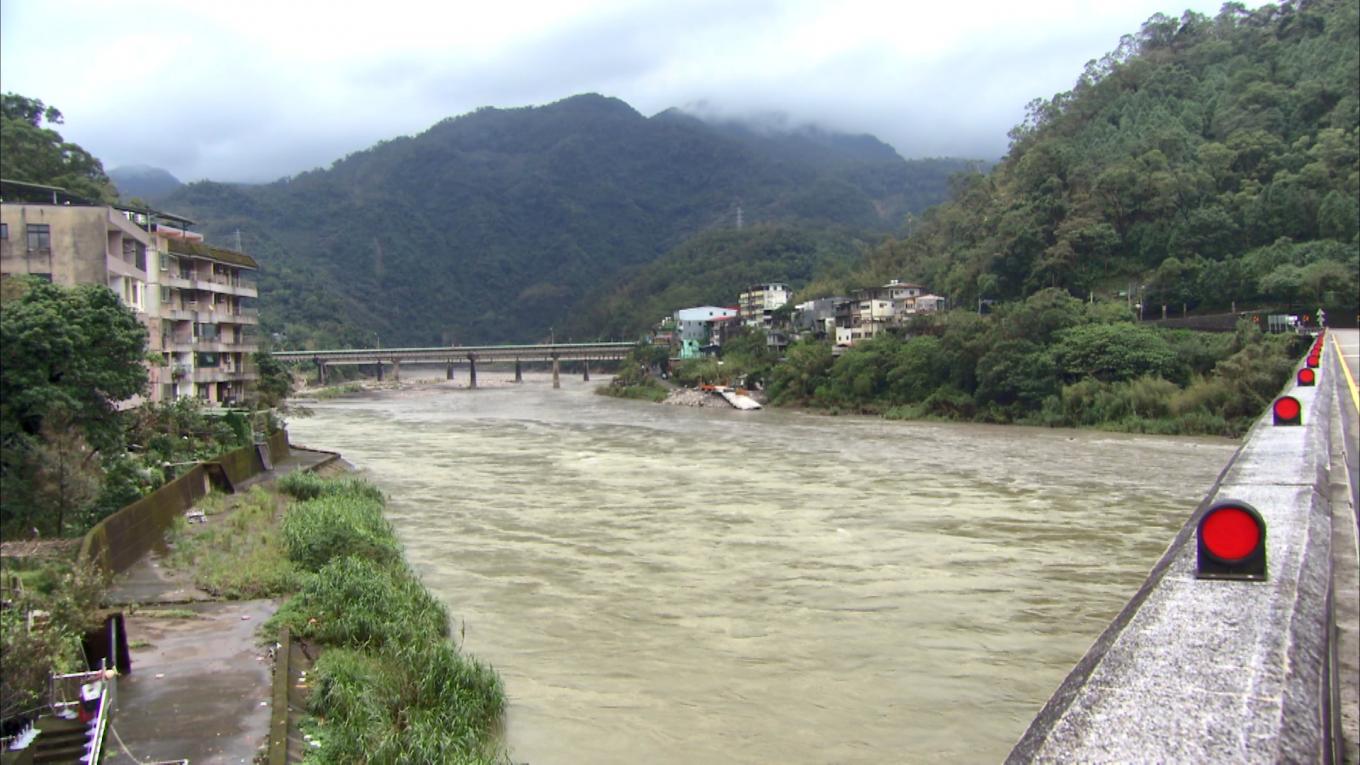 現今舊龜山電廠遺址南北勢溪交會處