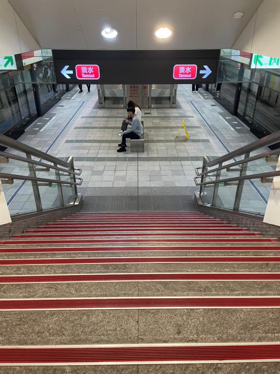 台北捷運信義線地下段象山站(R02)月台層