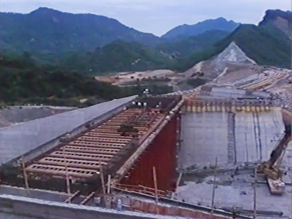 南化水庫溢洪道懸吊式鋼筋混凝土橋工程