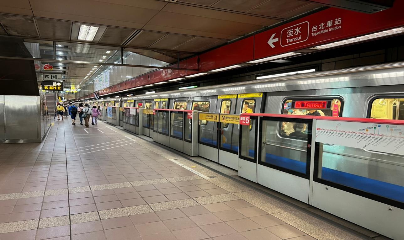 台北捷運信義線地下段台大醫院站(R09)月台層