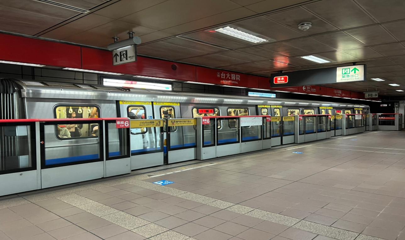 台北捷運信義線地下段台大醫院站(R09)月台層
