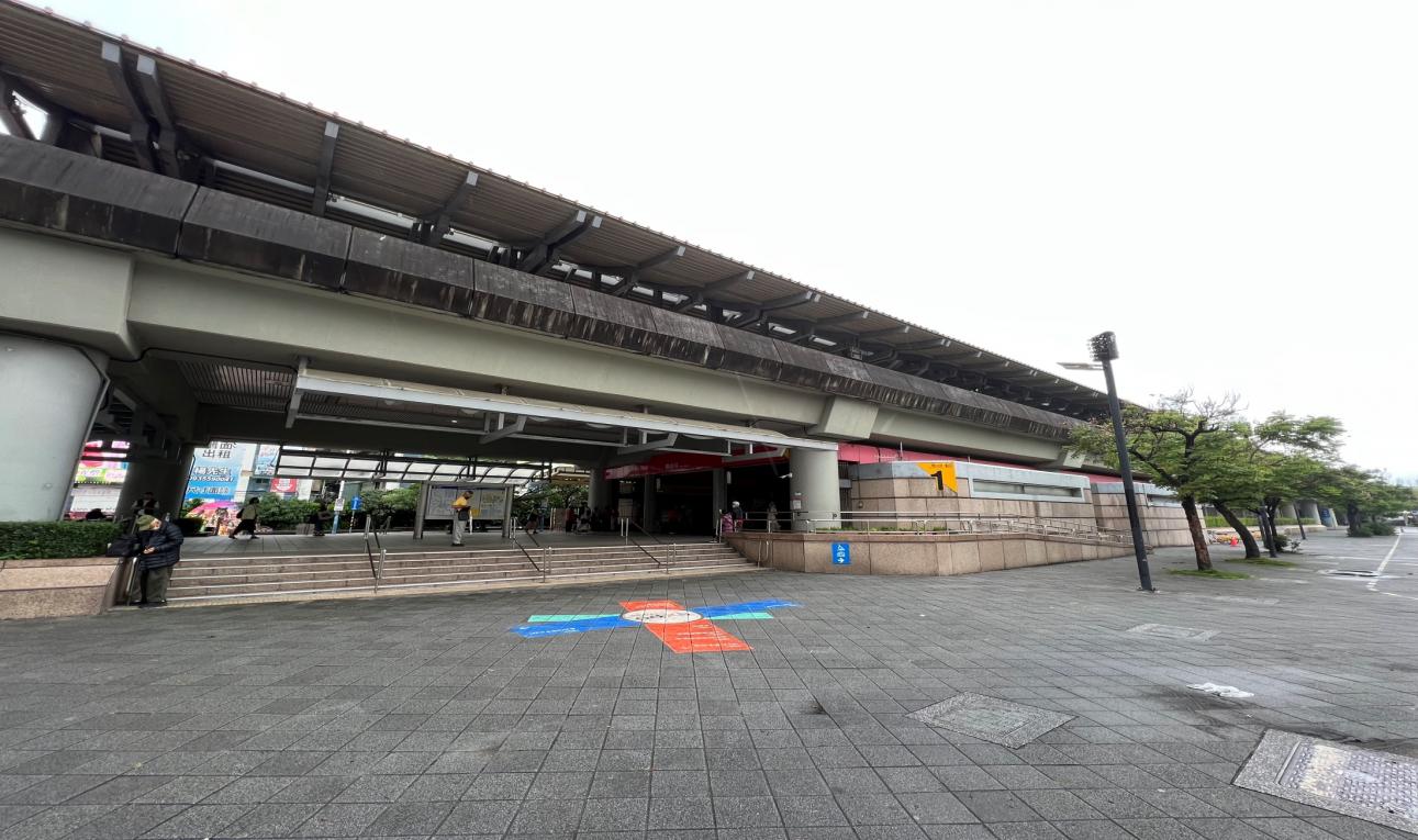 台北捷運淡水線高架段圓山站(R14)