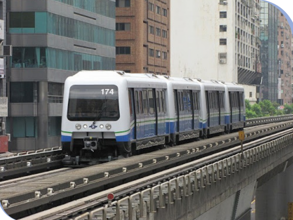 台北捷運文湖線乘客區廂門(每側2組)