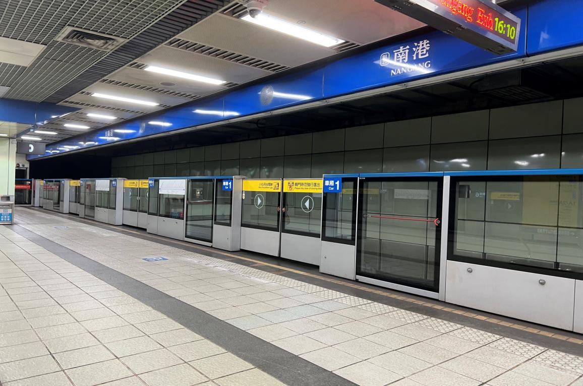 台北捷運板南線南港站