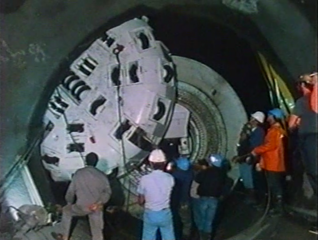 北宜高速公路坪林隧道導坑工程TBM正式安裝