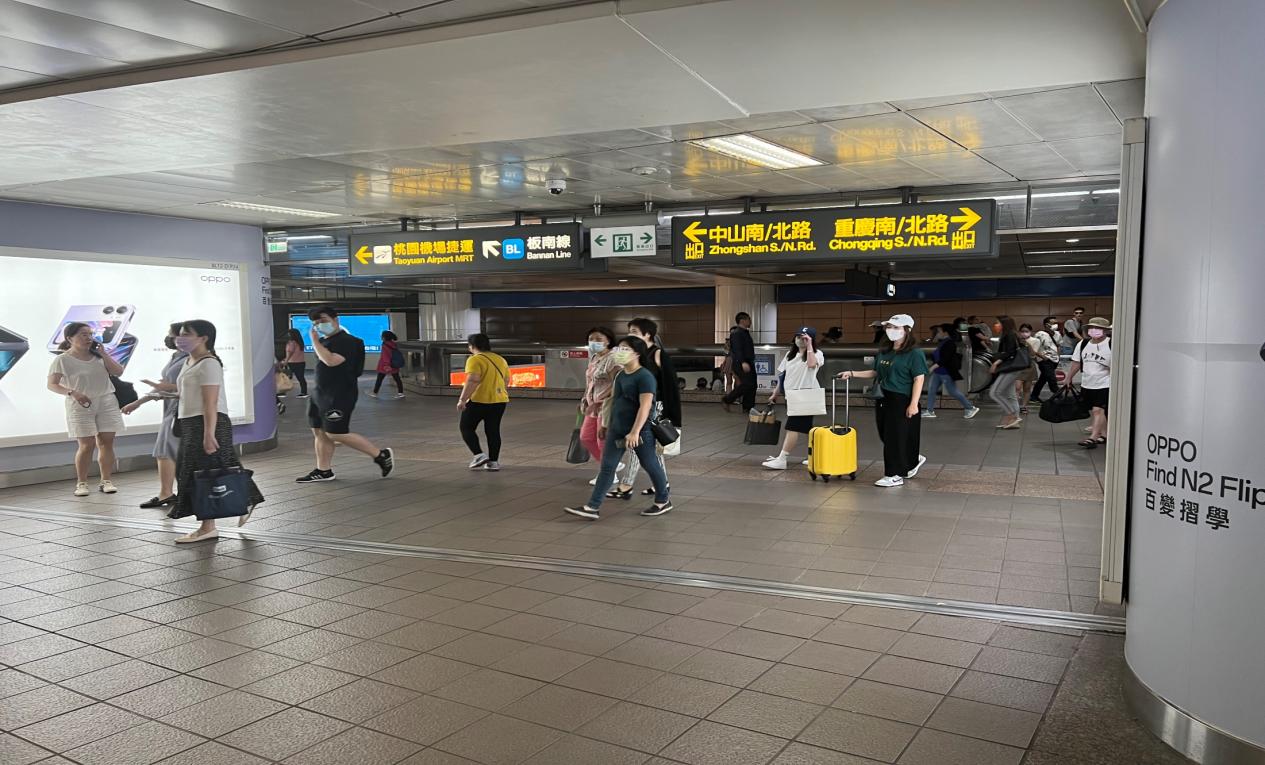 捷運板南線南港線台北車站(BL12/R10)地下一層穿堂層