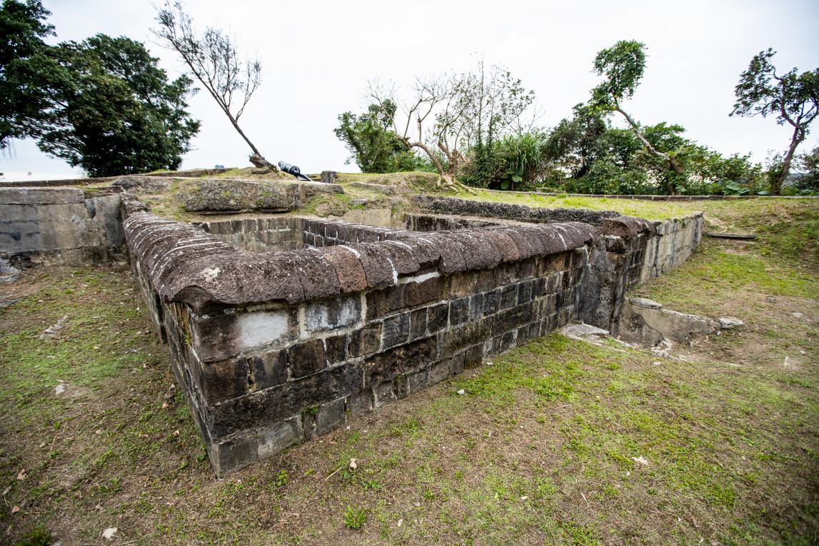 基隆港:基隆二沙灣砲台  1885年台灣巡撫劉銘傳所修築