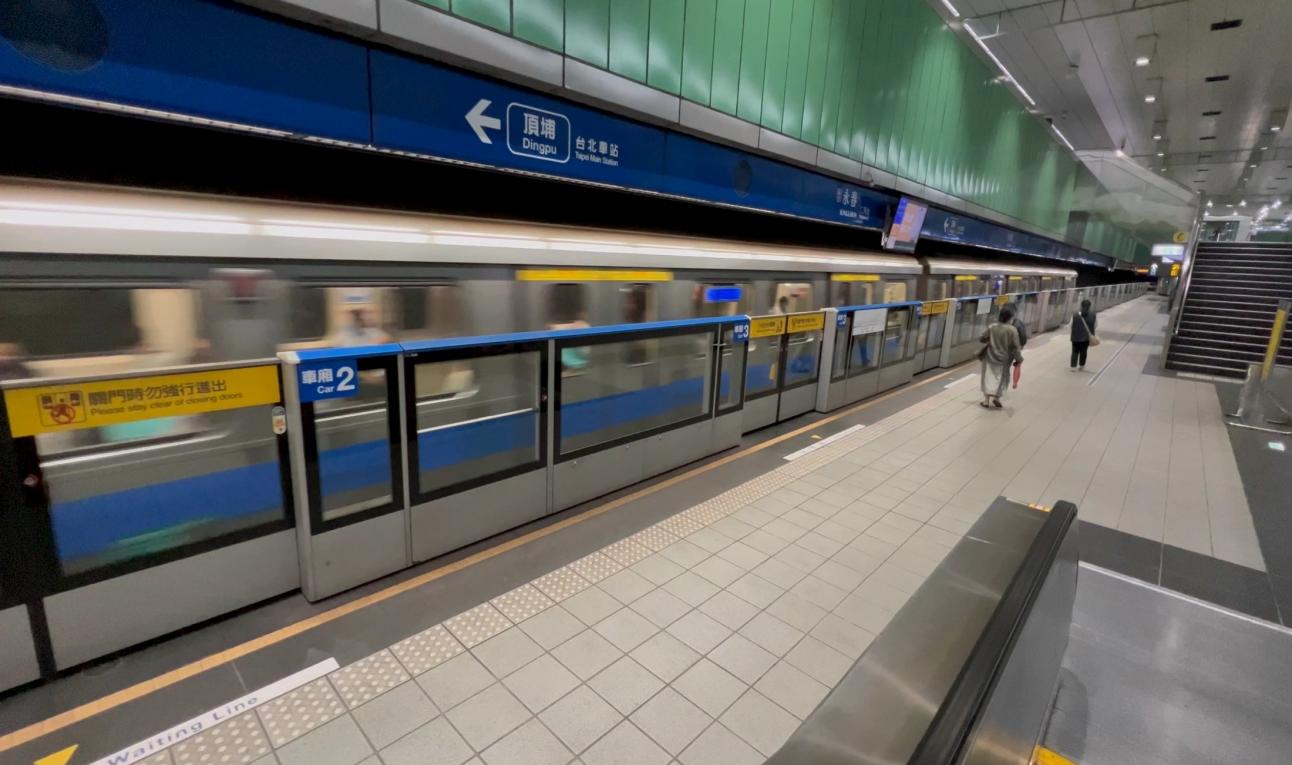 捷運板南線南港線永春站(BL19)地下二樓月台層