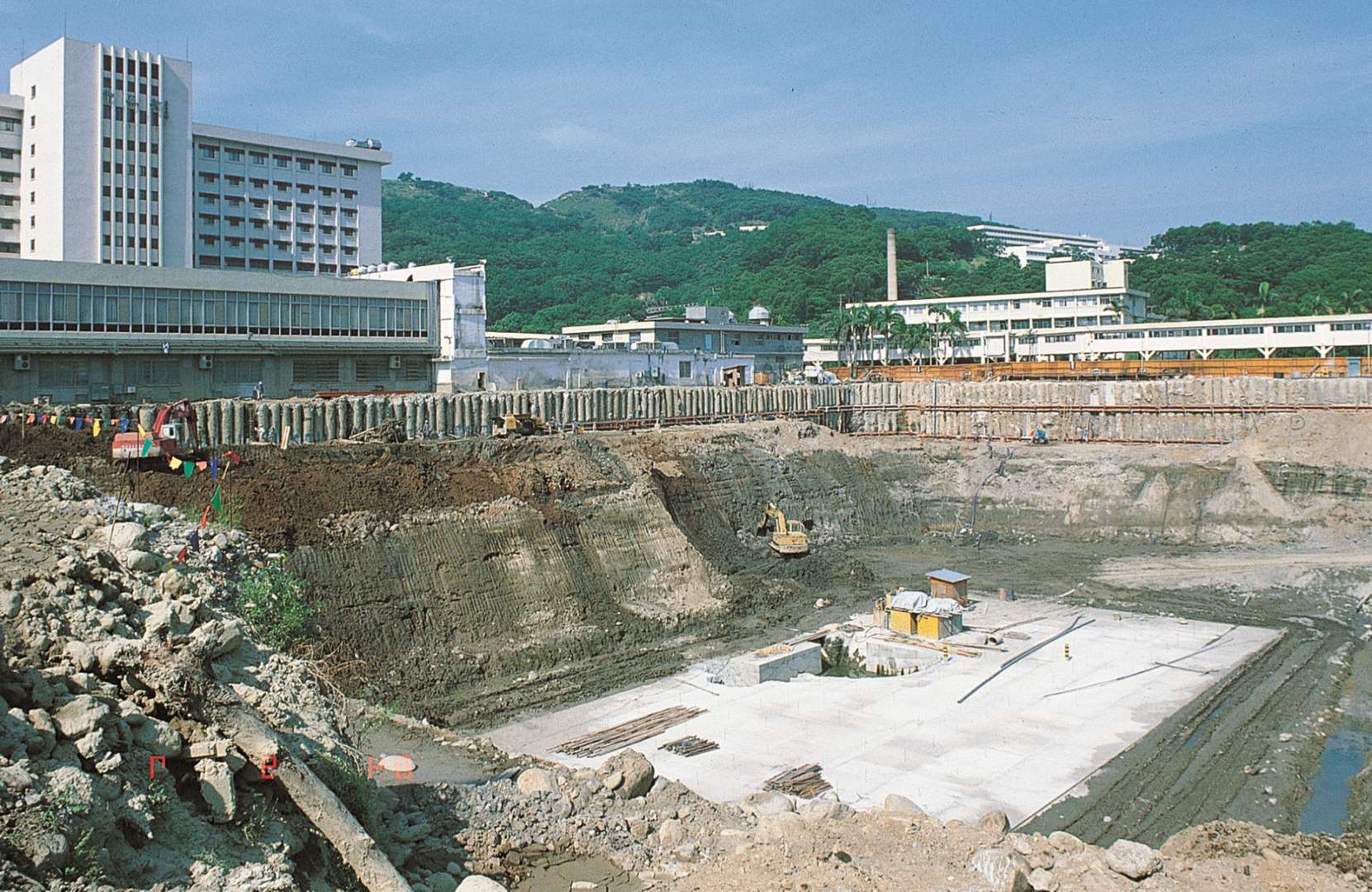 台北榮總醫院中正樓新建工程地下基礎開挖