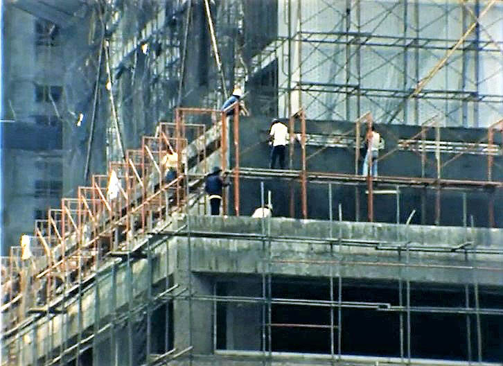 台北榮總醫院中正樓新建工程外牆貼二丁掛