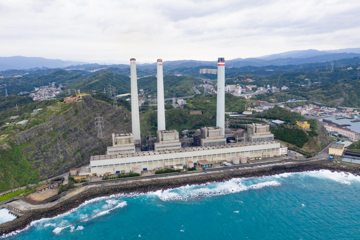 基隆港:協和電廠，總裝機容量200萬千瓦。一號機在1977年商業運轉，至1985年廠內機組全部完工。