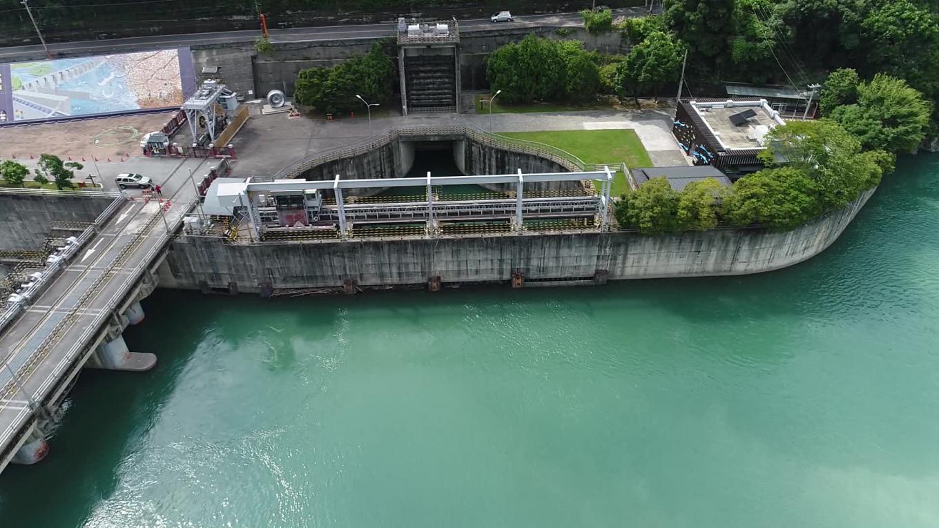 大甲溪流域天輪電廠尾水出口下游的馬鞍電廠進水口