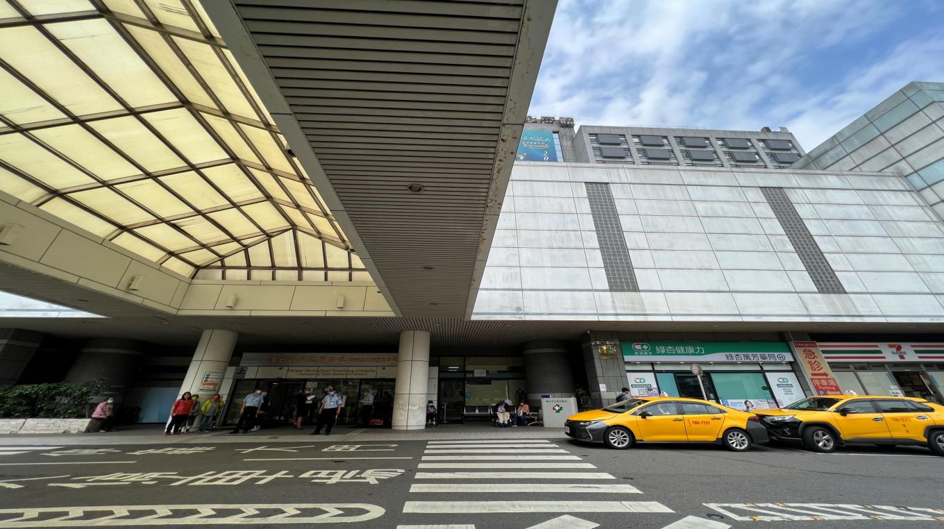 捷運木柵線沿線車站萬芳社醫院站(BR04)共構萬芳醫院