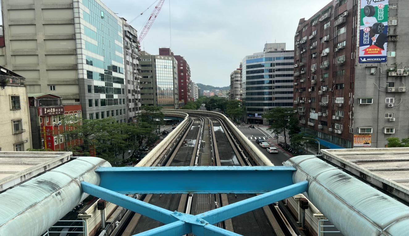 捷運木柵線沿線車站科技大樓站(BR08)站體
